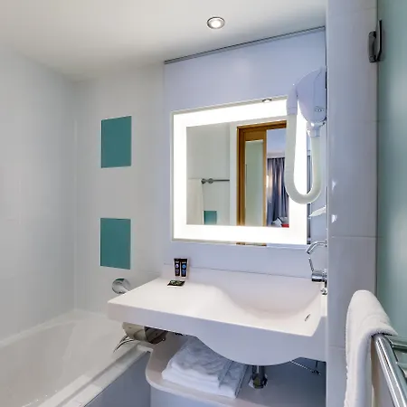 Novotel Centre Gare Montparnasse 4* Paříž