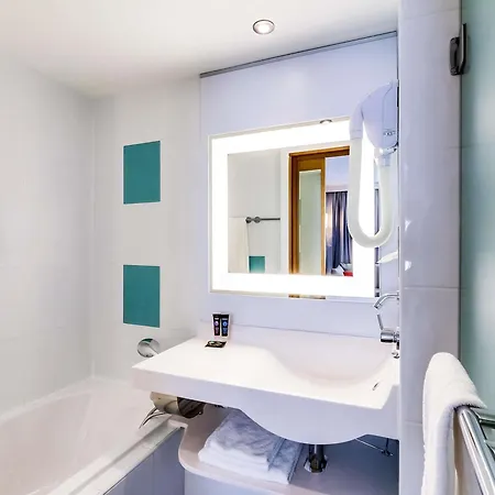 Novotel Centre Gare Montparnasse 4* Paříž