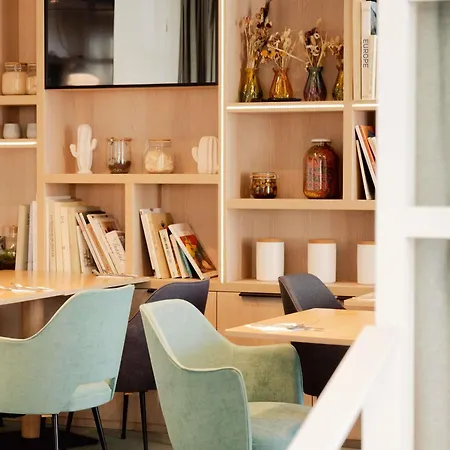 Hotell Novotel Centre Gare Montparnasse 4*