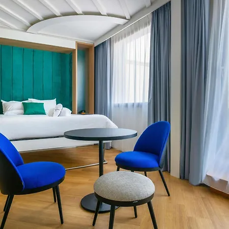Hotel Novotel Centre Gare Montparnasse 4*