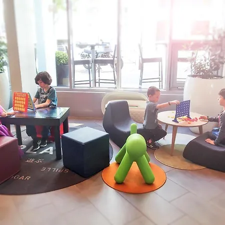 Novotel Centre Gare Montparnasse Hotel