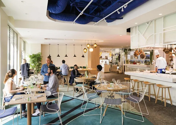 Novotel Centre Gare Montparnasse 4*