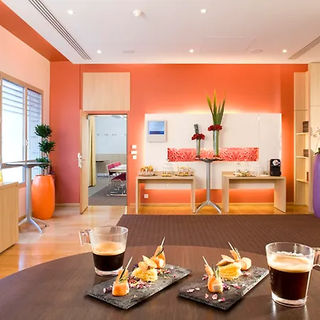 Novotel Centre Gare Montparnasse 4*
